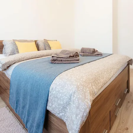 Trnavska With Garage And Balcony * براتسيلافا