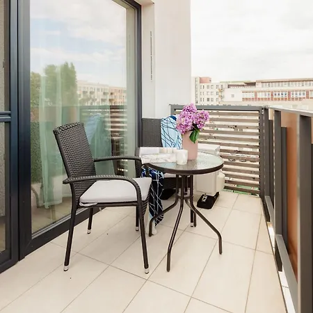 Trnavska With Garage And Balcony براتسيلافا